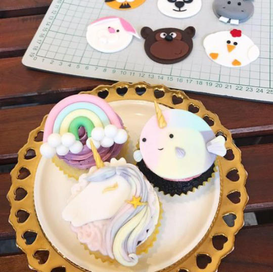 Oni Cupcakes